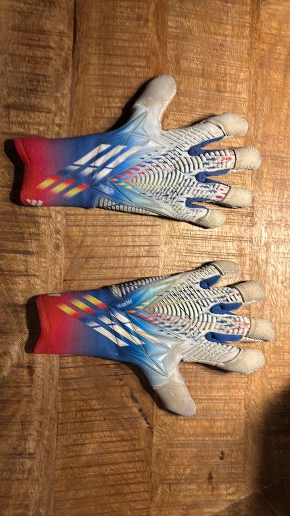 Adidas Predator keeperhandschoenen, Maat XS of kleiner, Ophalen of Verzenden, Zo goed als nieuw, Schoenen