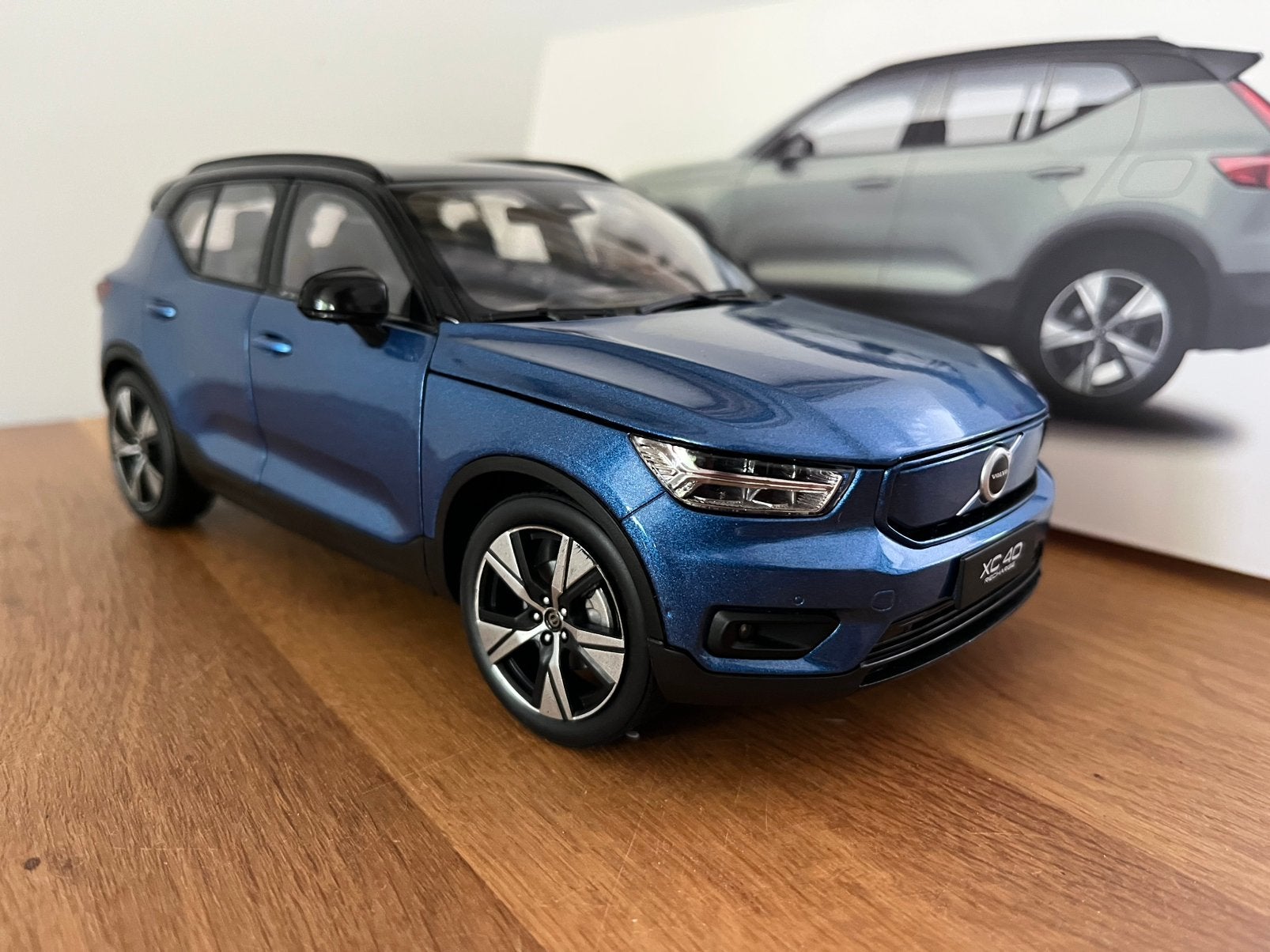 Volvo XC40 | Paudi Model | 1:18 | nieuw, Ophalen of Verzenden, Nieuw, Auto, Overige merken