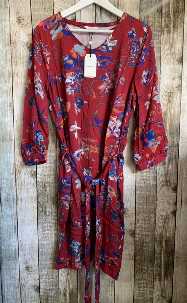 Sandwich Super gave nieuwe rode jurk met bloemen (Maat 42), Verzenden, Maat 42/44 (L), Nieuw, Knielengte