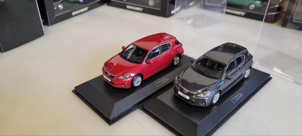 Minichamps Lexus CT200H rood&antraciet, Ophalen of Verzenden, Zo goed als nieuw, Auto, MiniChamps