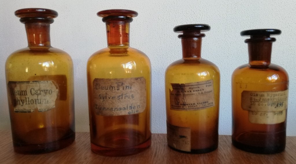 Apotheekflessen Caryo phyllorum, Pini Sylvestris, Hyperric, Ophalen of Verzenden