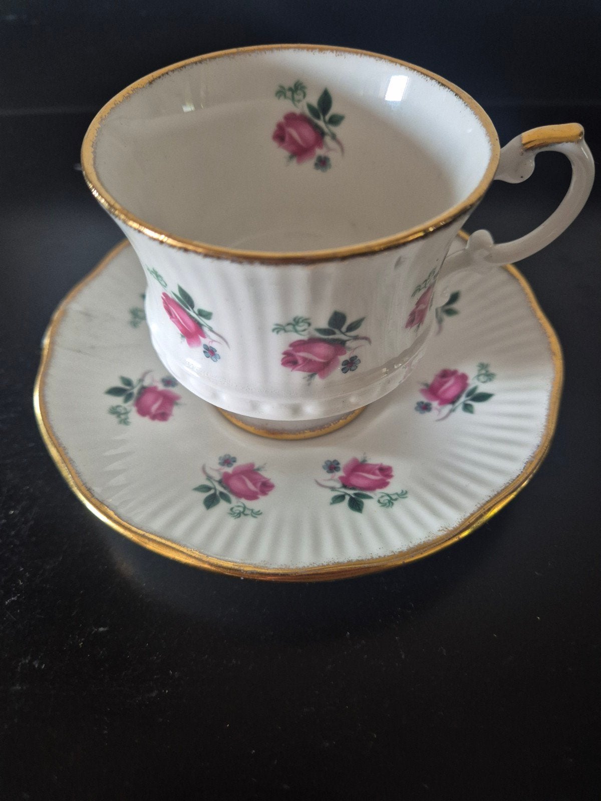 Elisabethan fine bone china porselein, Verzamelen, Porselein, Kristal en Bestek, Ophalen of Verzenden, Gebruikt, Porselein, Kop en/of schotel