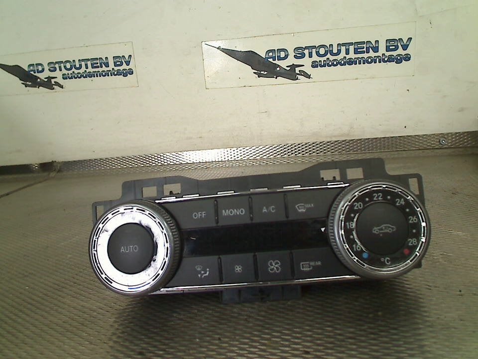 Bedieningspaneel Climate Control C (W204) 2007, Gebruikt, Mercedes-Benz AG, Mercedes-Benz, Mercedesstraße 120, Stuttgart 70372, , Duitsland