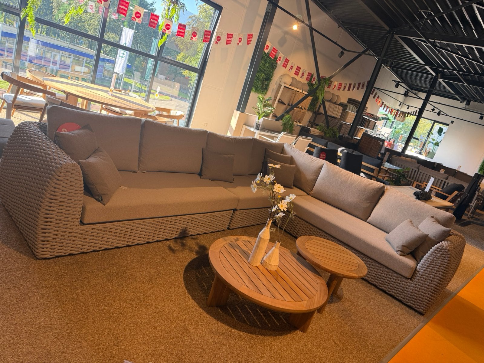 Life Outdoor Living Wijchen showroom sale, Ophalen, Bank, Teakhout, Zo goed als nieuw