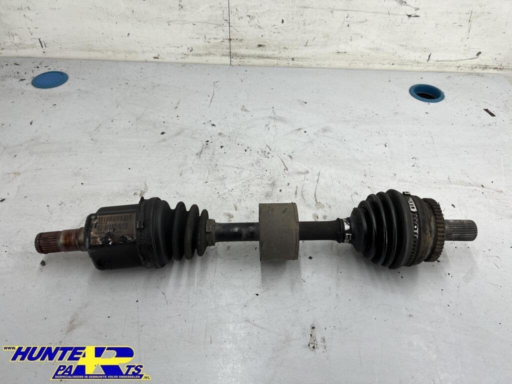 Aandrijfas linksvoor Volvo V70/S60 ('00-'08) 8689216, Gebruikt, Ophalen of Verzenden, Volvo, Volvo
