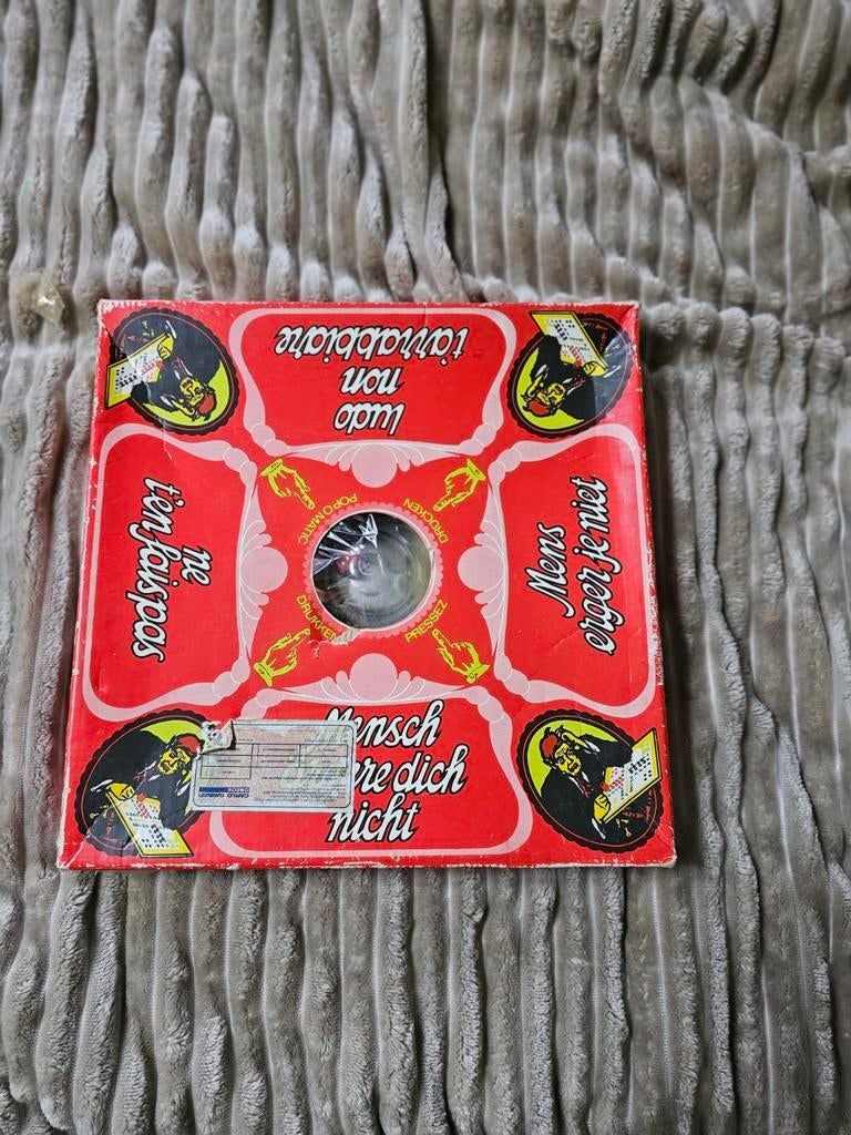 Mens erger je, Ophalen of Verzenden, Gebruikt