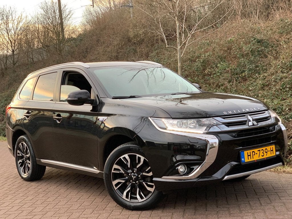 Mitsubishi Outlander 2.0 PHEV Executive Edition TOPSTAAT! LU, Auto's, Mitsubishi, Bedrijf, Te koop, Outlander, 4x4, ABS, Achteruitrijcamera
