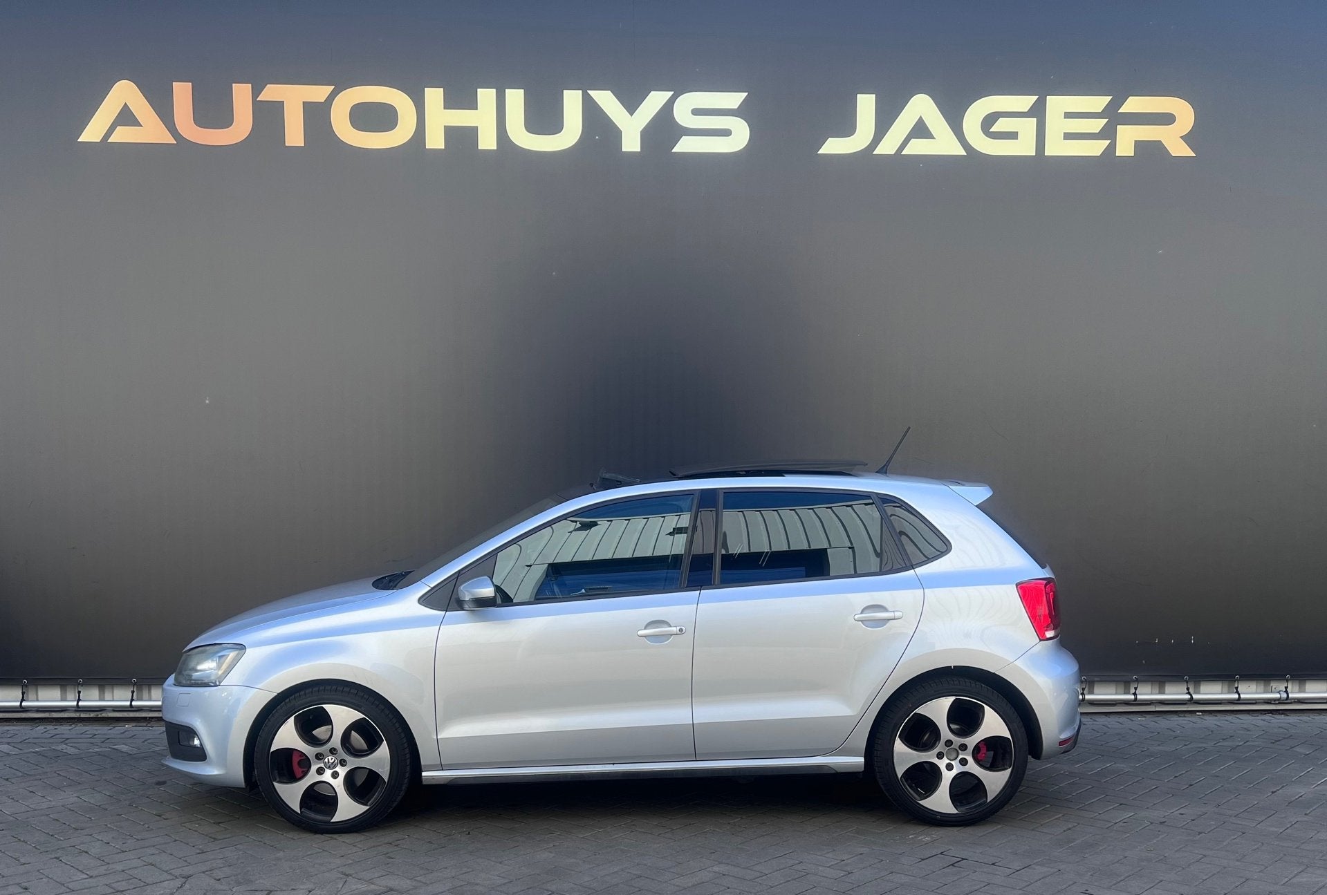 Volkswagen Polo 1.4 TSI GTI - Pano - Parkeersensoren - 5deur, Euro 5, Stof, Zwart, 4 cilinders