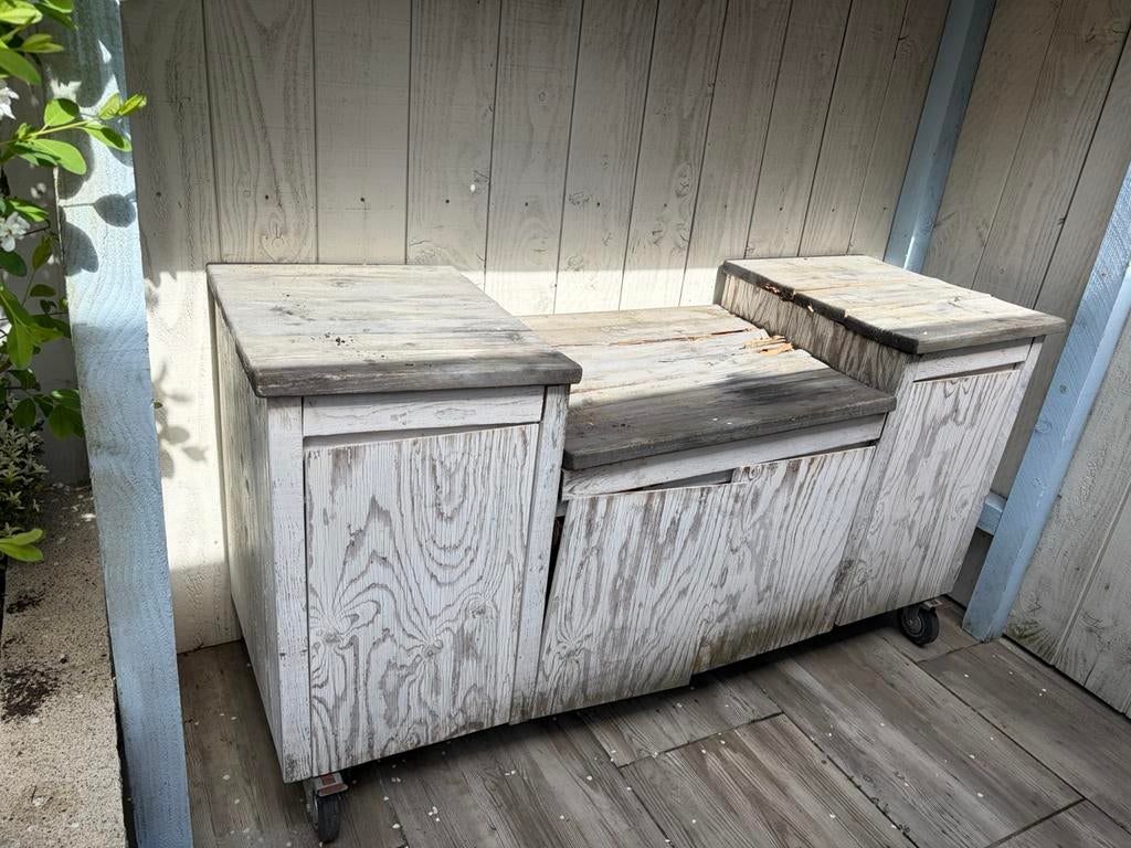 GRATIS ophalen … tuin (BBQ) tafel, Ophalen of Verzenden, Gebruikt, Hout