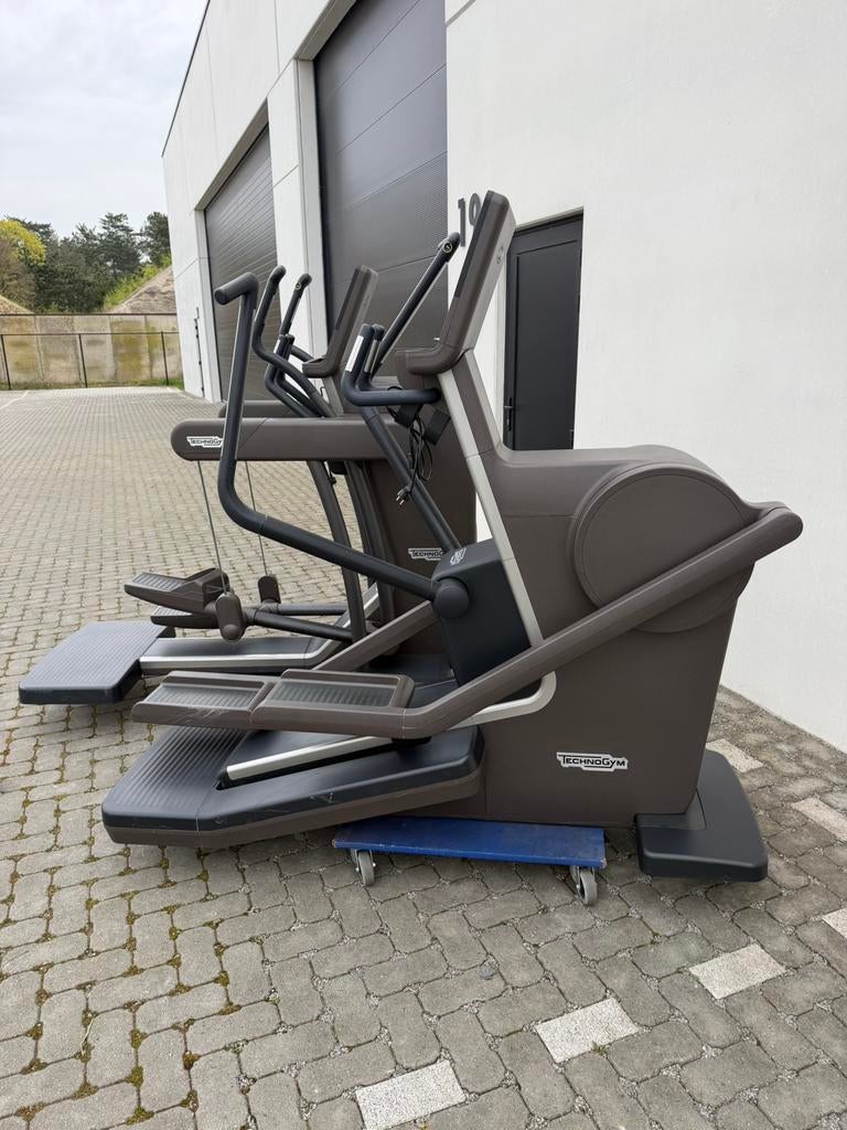 Technogym Artis Crosstrainer en Vario mooie setje!!, Sport en Fitness, Ophalen, Zo goed als nieuw, Overige typen