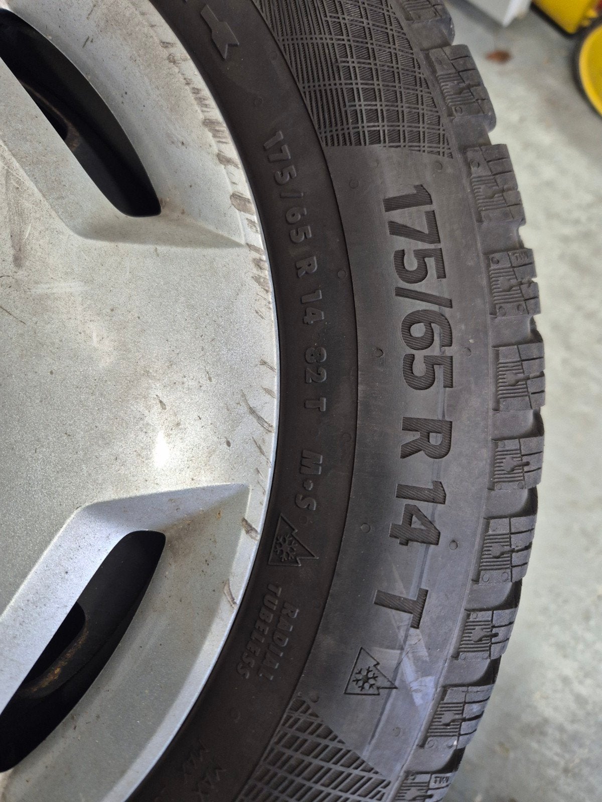 Continental WinterContact TS 860 175/65 R14 T winterbanden, Ophalen