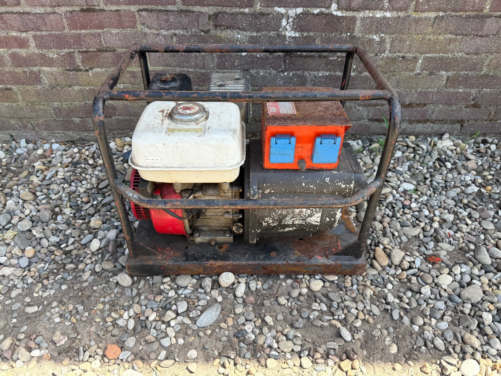 Te koop honda aggregaat, Doe-het-zelf en Verbouw, Ophalen, Zo goed als nieuw, Minder dan 5 kVA, Benzine