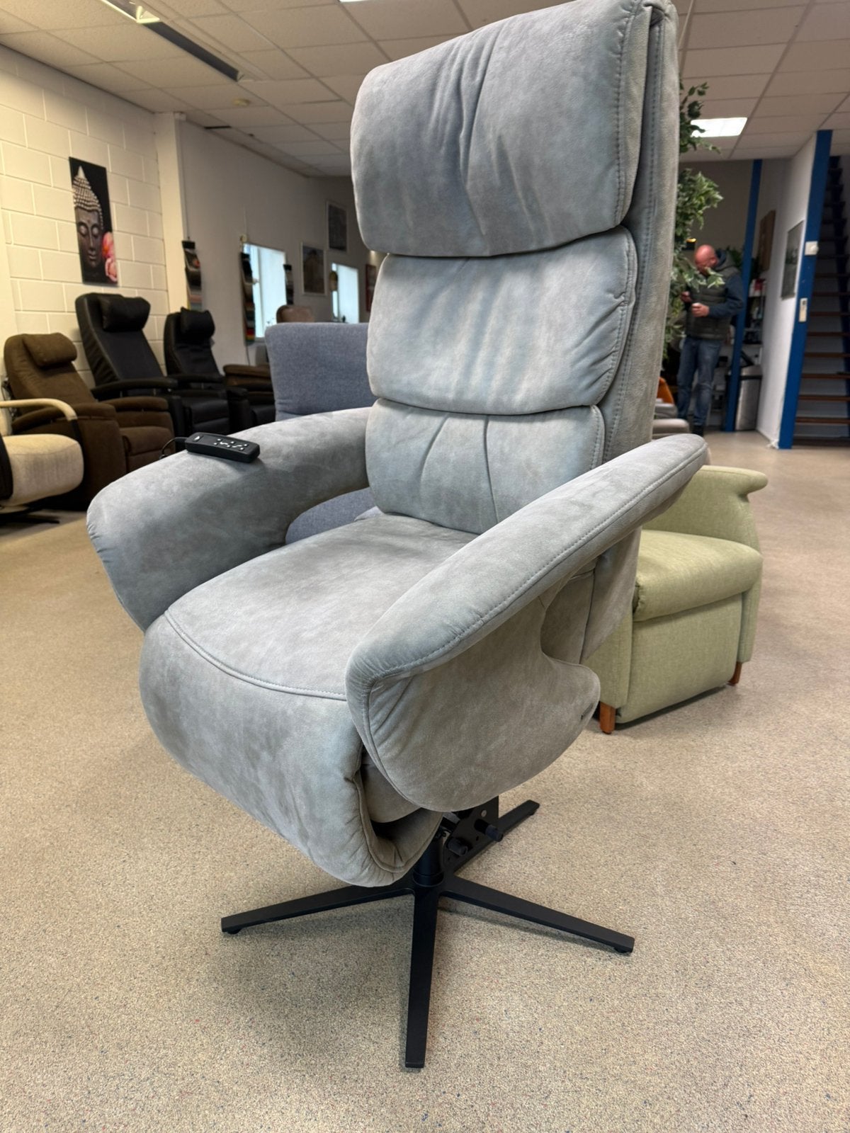 Top merken outlet stoelen en sta op fauteuils gratis bezorgd, Verzenden, Zo goed als nieuw, Ruim 100 modellen in alle kleuren en maten