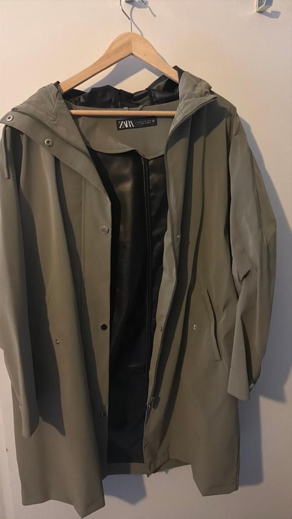 Zara lange jas met capuchon - Maat xl, Kleding | Dames, Jassen | Winter, Zo goed als nieuw, Maat 42/44 (L), Groen, Ophalen of Verzenden