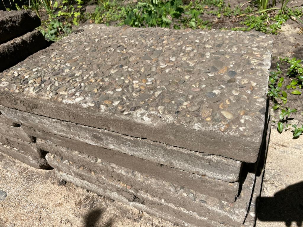 Gratis 11 grindtegels 40x60 cm, Ophalen, Gebruikt, Minder dan 5 m², Grind