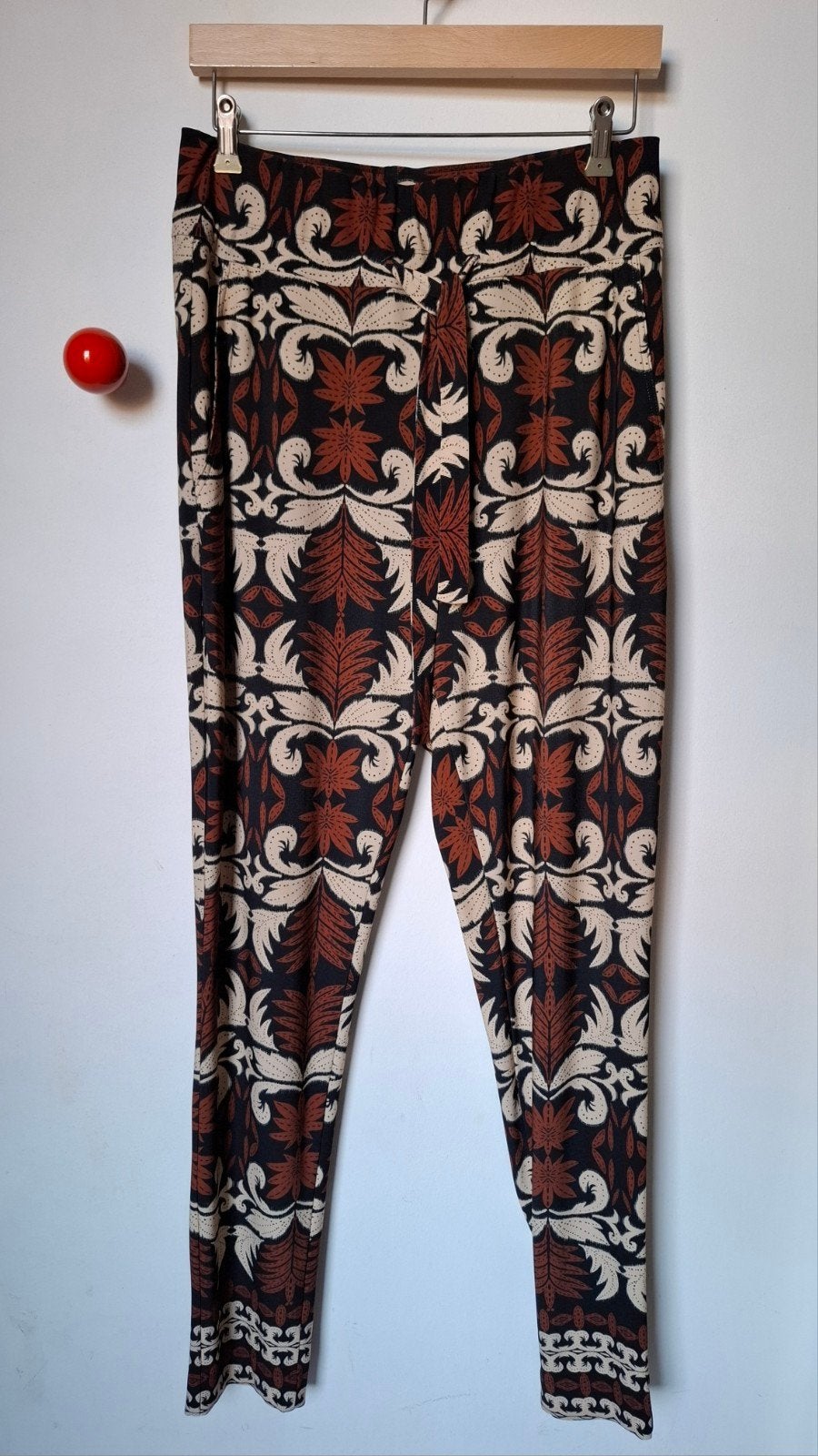 Vanilia broek met print, travelstof, maat 40, Maat 38/40 (M), Vanilia, Zwart, Ophalen of Verzenden