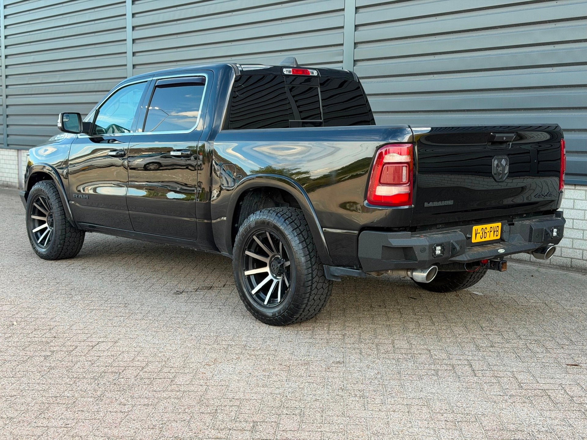 Dodge RAM 1500 5.7 V8 4x4 Crew Cab Laramie MARGE! KOOPJE!, Auto's, Automaat, 450 kg, Gebruikt, 5654 cc