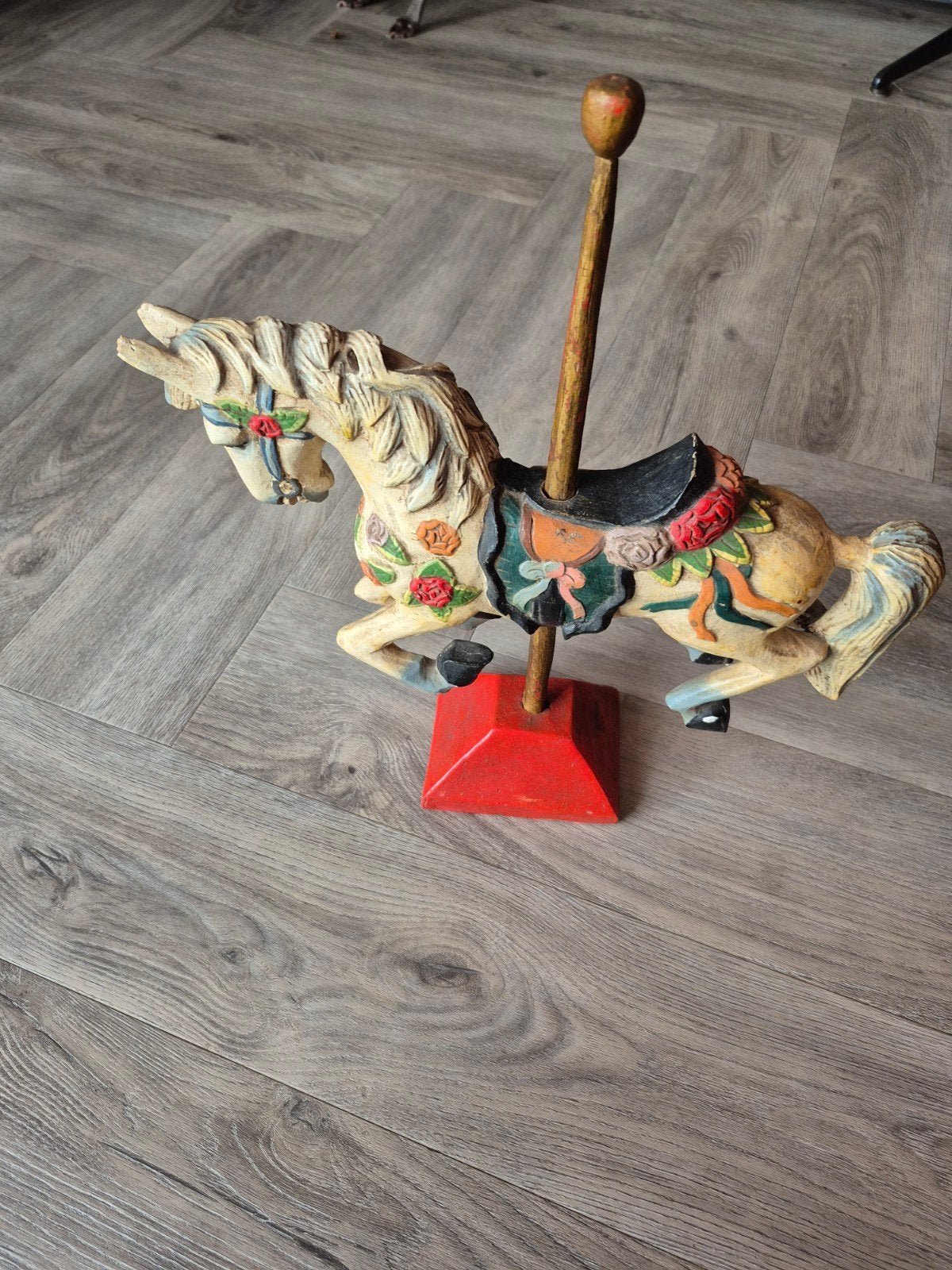 Klein houten carrousel paard, Hout, Meerkleurig, Decoratieobject, Ophalen of Verzenden