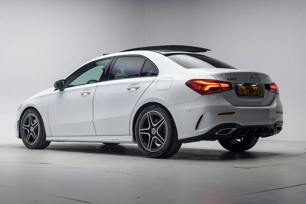 Mercedes-Benz A-Klasse LIMOUSINE 200 AMG Line Business Aut [, Automaat, Gebruikt, 4 cilinders, Automatische klimaatregeling