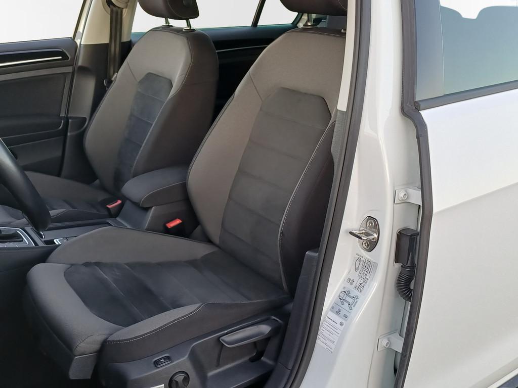 Volkswagen Golf 1.5 TSI Highline R /R-Line/Camera/Digi Dash/, Euro 6, 4 cilinders, 150 pk, Wit