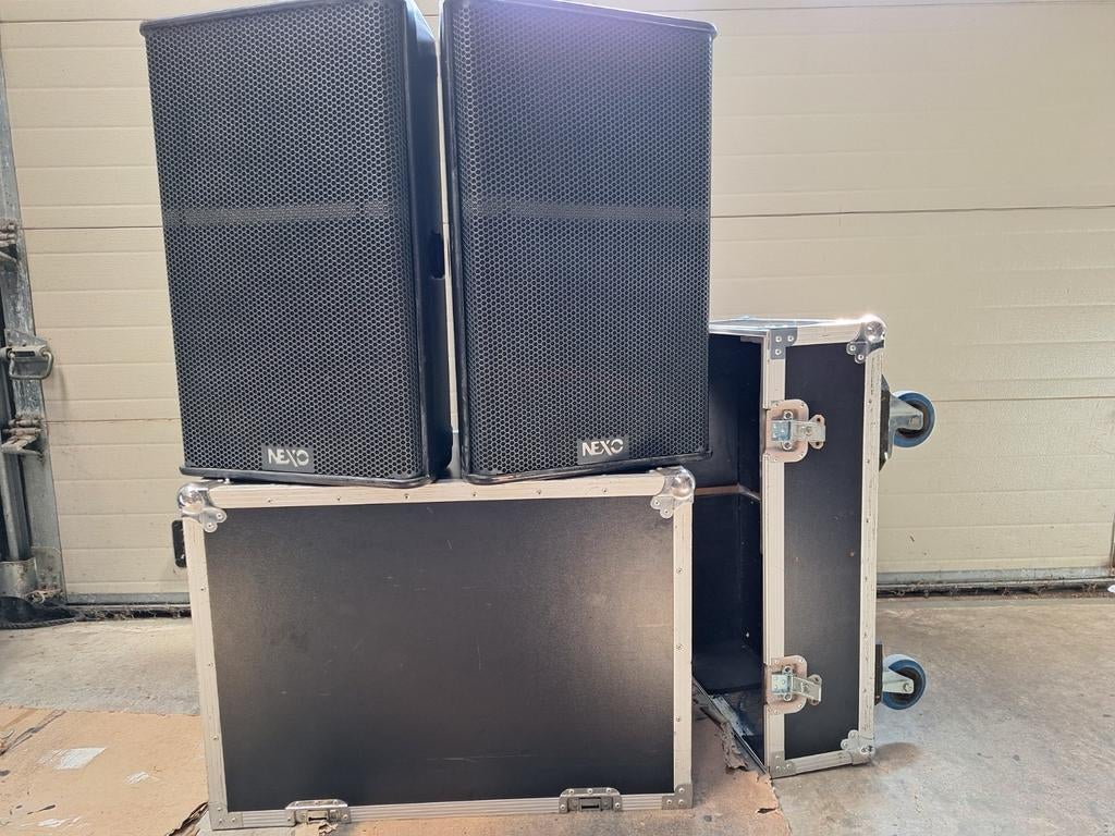 Nexo PS15 R Speakers met Flightcases - Professionele Audio, Audio, Tv en Foto, Luidsprekers, Overige merken, Gebruikt, Ophalen of Verzenden