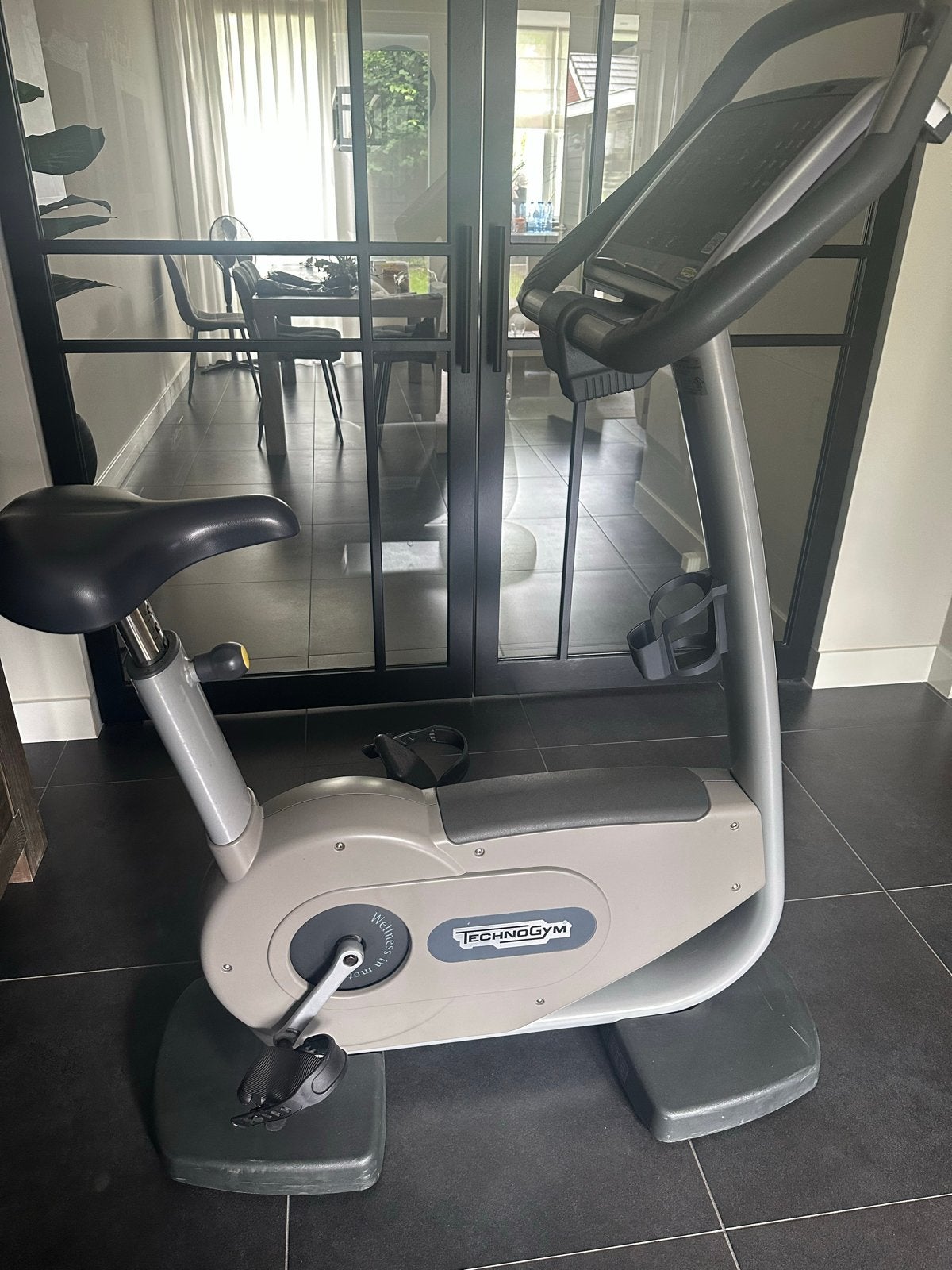 Technogym Excite 700i Hometrainer, Sport en Fitness, Ophalen, Gebruikt, Metaal, Benen