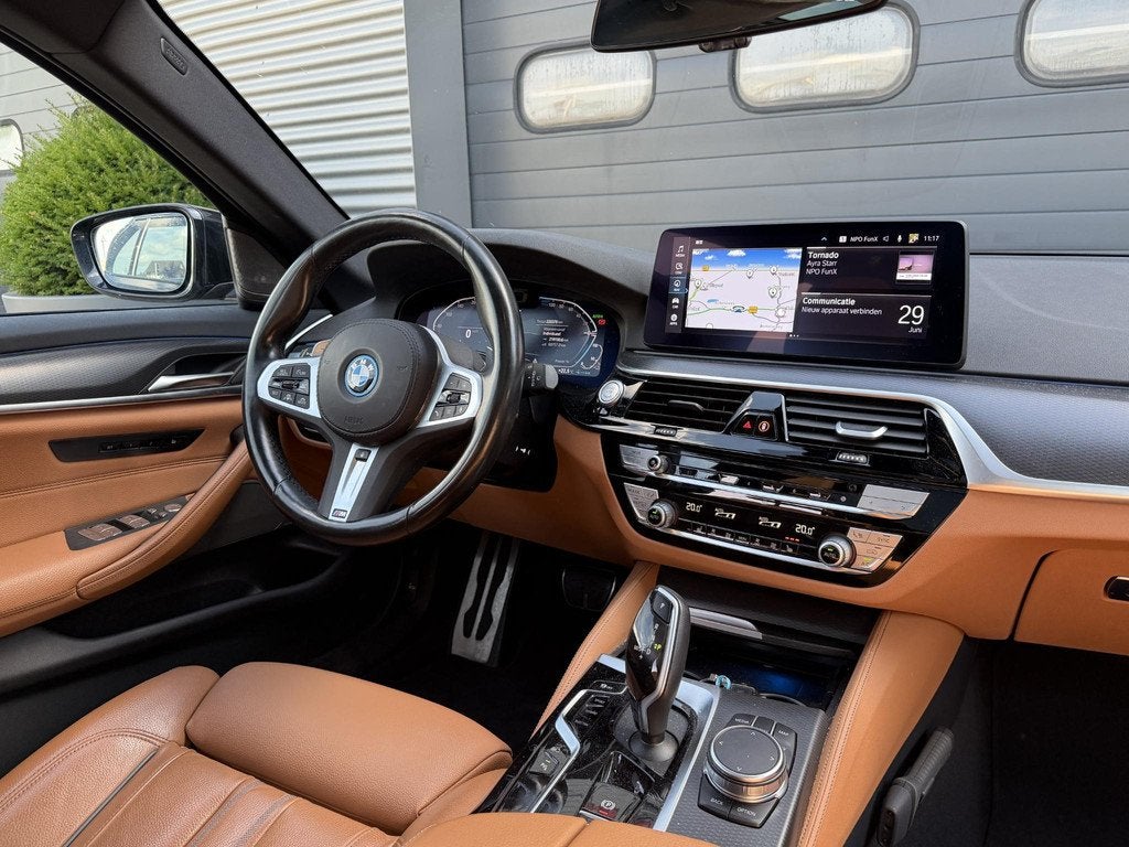 BMW 5-serie Touring 530e M-Sport | Panoramadak | Camera | He, Auto's, BMW, 1998 cc, Achterwielaandrijving, Gebruikt, 4 cilinders