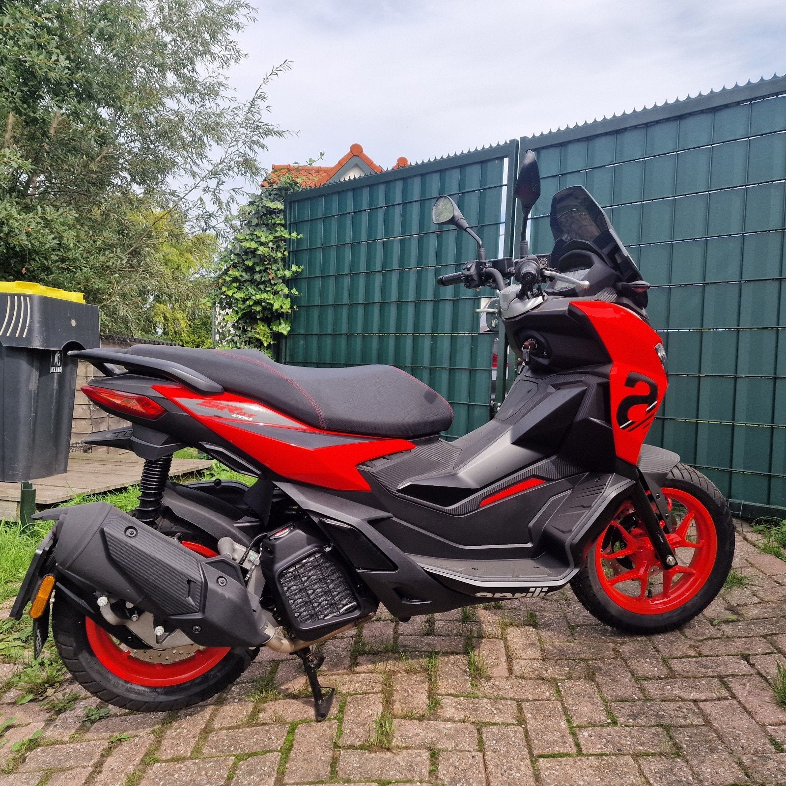 Aprilia SR GT 200 - Gloednieuw, slechts 34 km!, Scooter, Nieuw, Particulier, Automaat