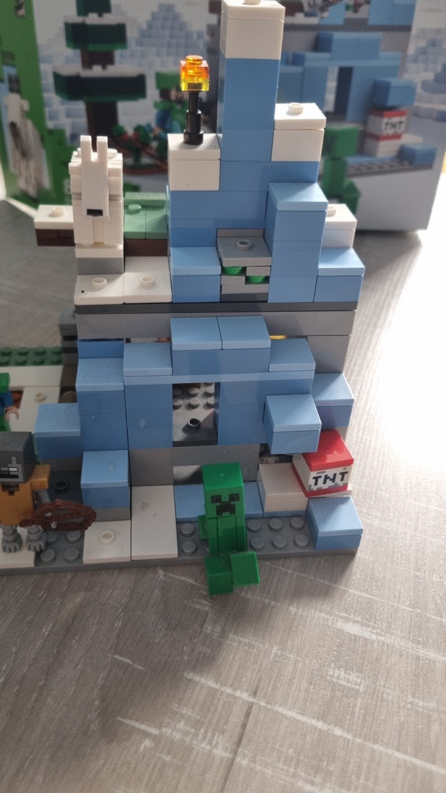 LEGO Minecraft De Bevroren Toppen (21243), Ophalen of Verzenden, Zo goed als nieuw, Overige merken