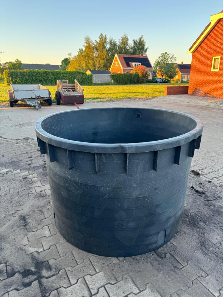 Kuip 1500 liter, Ophalen, Zo goed als nieuw