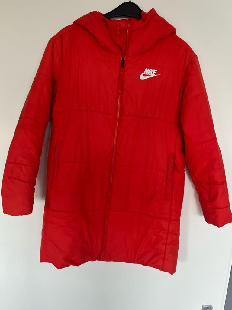 Nike parka maat M, Kleding | Dames, Jassen | Winter, Ophalen of Verzenden, Gedragen, Maat 38/40 (M)