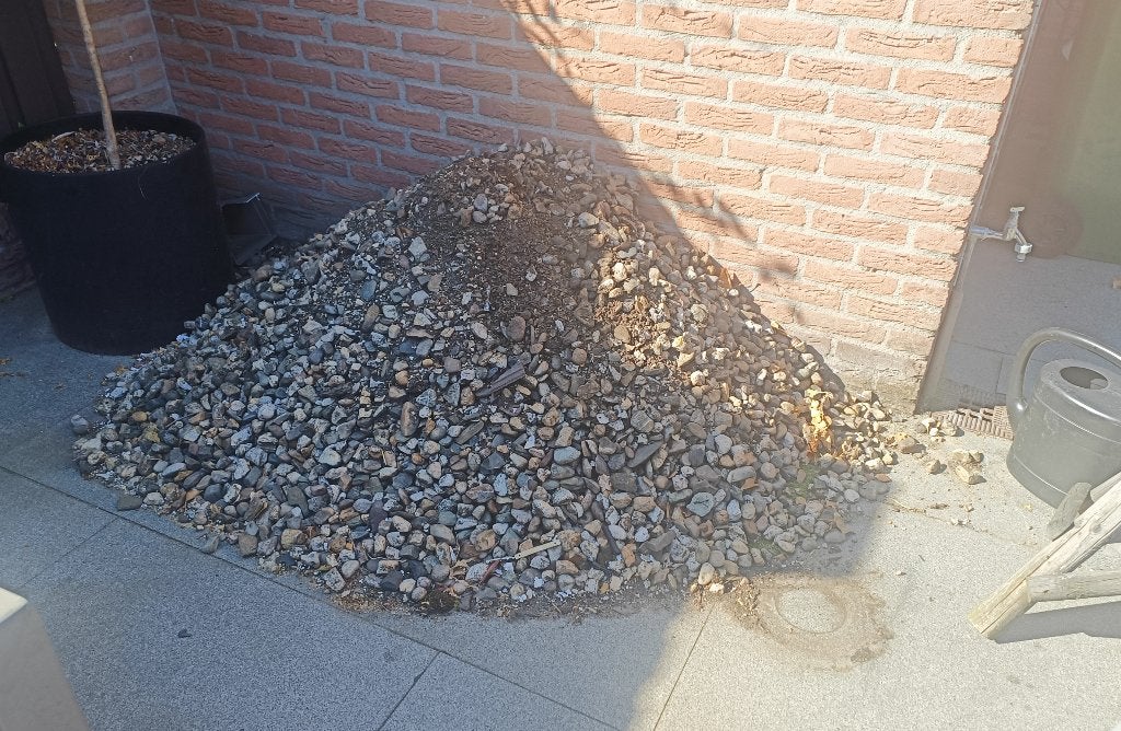Gratis dakgrind voor ca. 4 m2, Ophalen, Gebruikt, Grijs, Kei