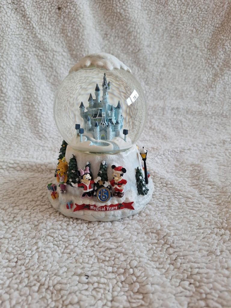 Disney Sneeuwbol Kasteel met Mickey, Minnie en vrienden, Ophalen