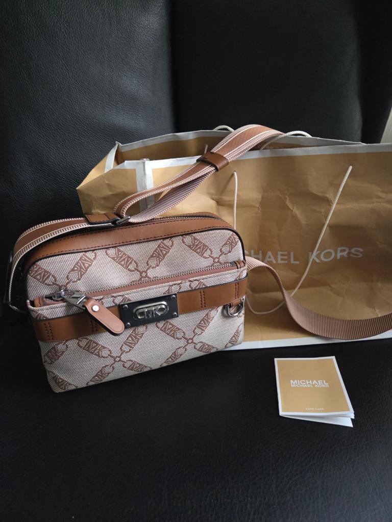 Michael Kors crossbody tas, Beige, Minder dan 40 cm, Nieuw, Minder dan 35 cm