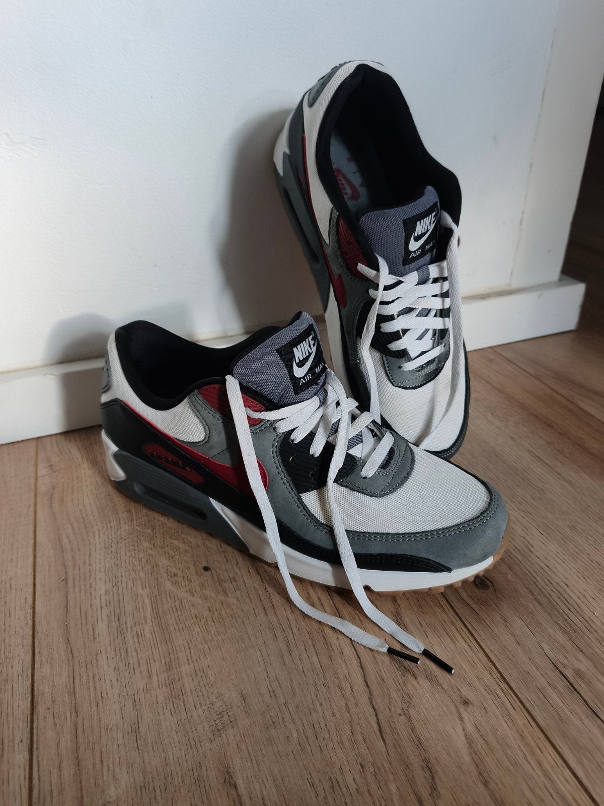 Nike Air Max 90 sneakers, Ophalen of Verzenden, Zo goed als nieuw, Rood, Sneakers of Gympen