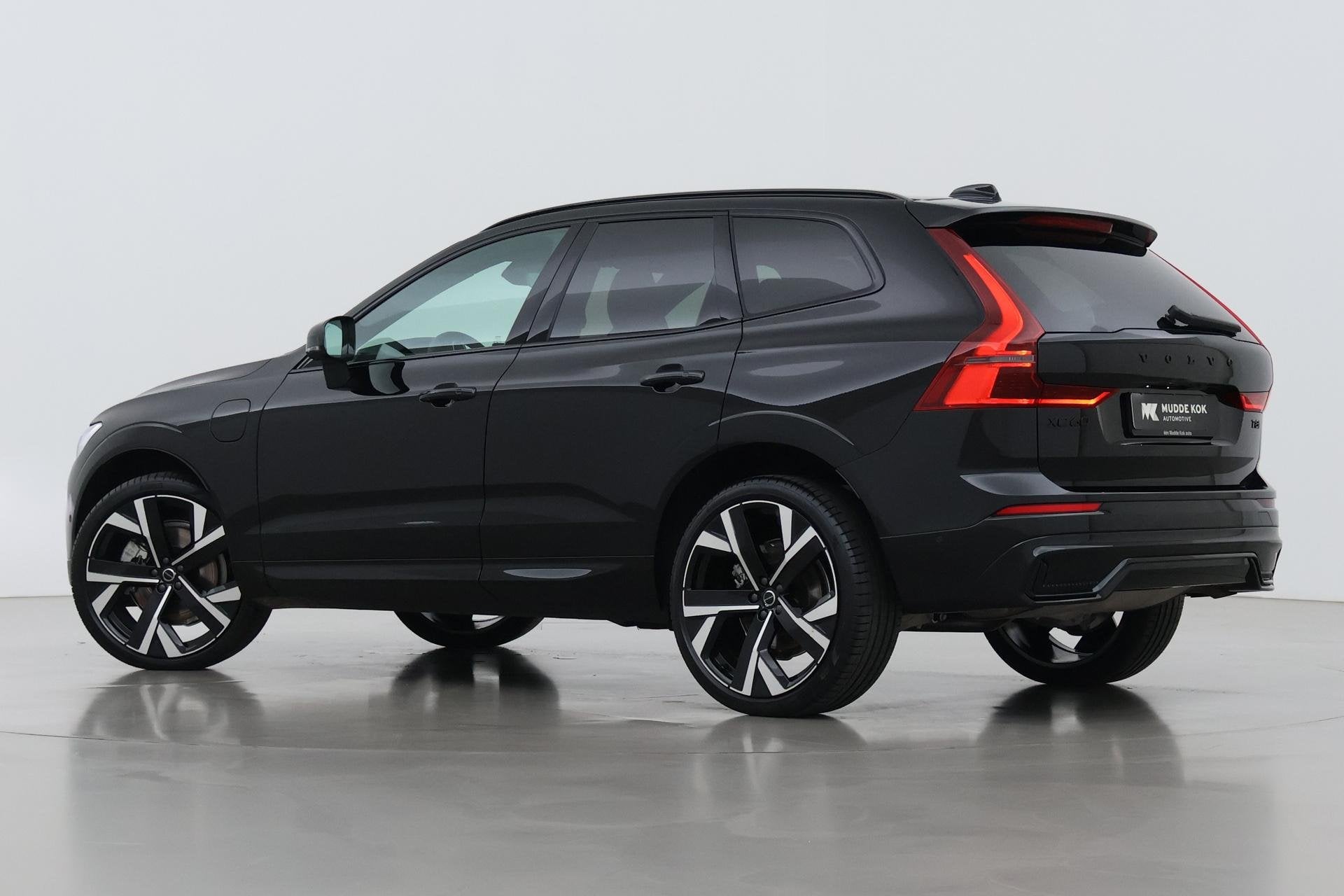 Volvo XC60 T8 Plus Black Edition | Harman/Kardon | 360° Cam, Auto's, Automaat, Gebruikt, 1969 cc, Zwart