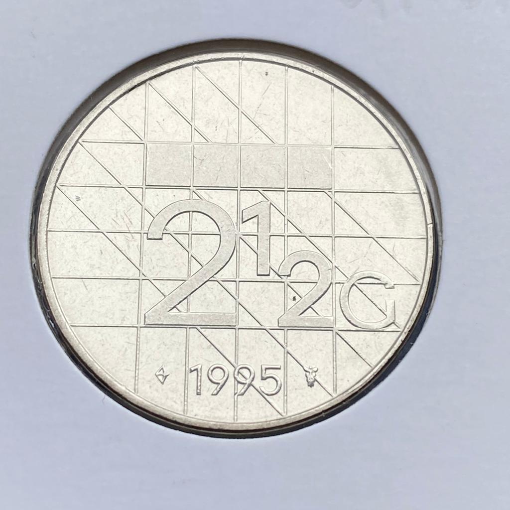 UNC Rijksdaalder uit 1995 van Beatrix ( zo uit de rol ! ), Verzenden, Koningin Beatrix, 2½ gulden, Losse munt
