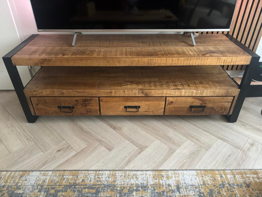Tv kast mango hout.150*45*50, Huis en Inrichting, Kasten | Televisiemeubels, Ophalen, 100 tot 150 cm, Zo goed als nieuw, Minder dan 100 cm