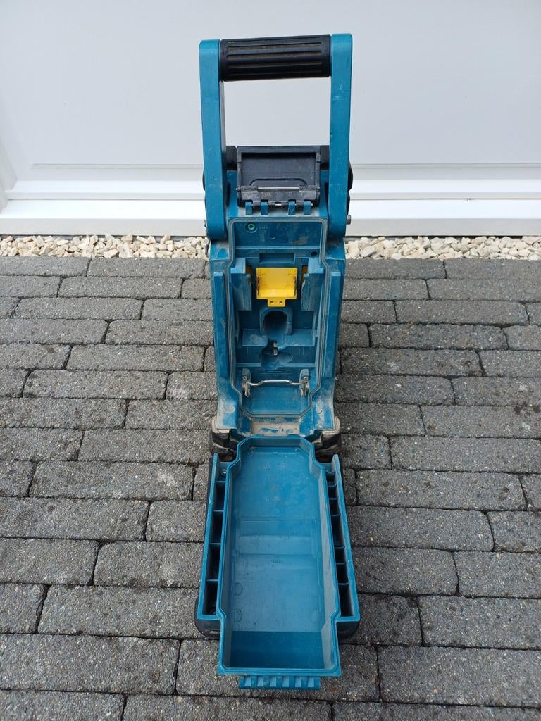 Makita bouwradio, Ophalen, Gebruikt, Steekwagen