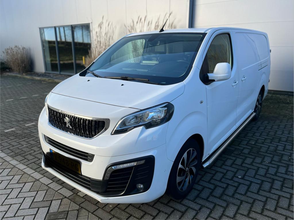 Zeer nette NL Expert L3H1 2.0, Voorwielaandrijving, Euro 6, Leder en Stof, 122 pk