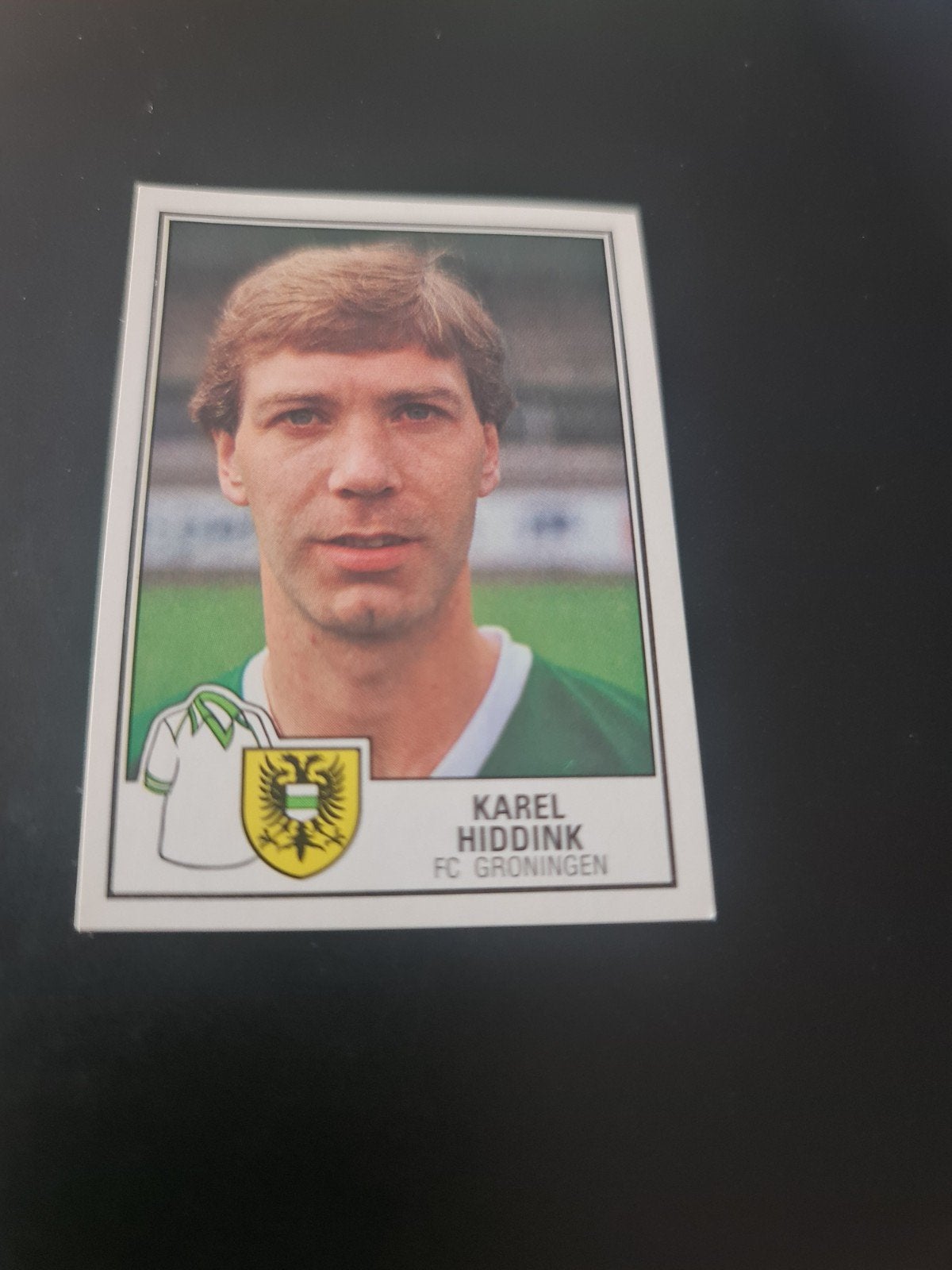 Panini Voetbal 85 Sticker Karel Hiddink FC Groningen, Ophalen of Verzenden, Nieuw, Poster, Plaatje of Sticker