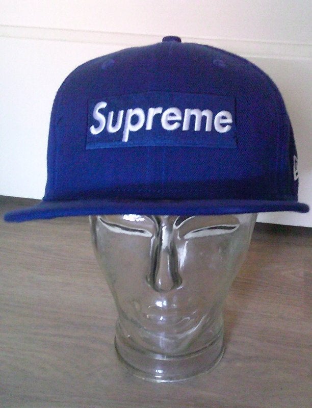 SUPREME blauwe vintage box logo New Era Hat pet 7 1/4, Kleding | Heren, Hoeden en Petten, Verzenden, Supreme, Pet, 57 cm (M, 7⅛ inch) of minder