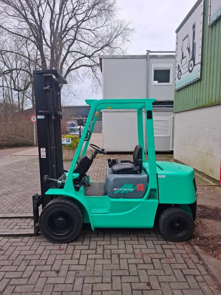 Mitsubishi FD30 Heftruck (bj 1998)