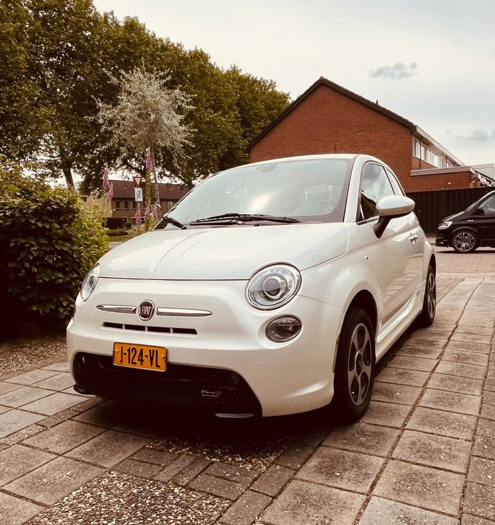 Zeer fraaie electrische Fiat500, 4 cilinders, Wit, Particulier, Geïmporteerd