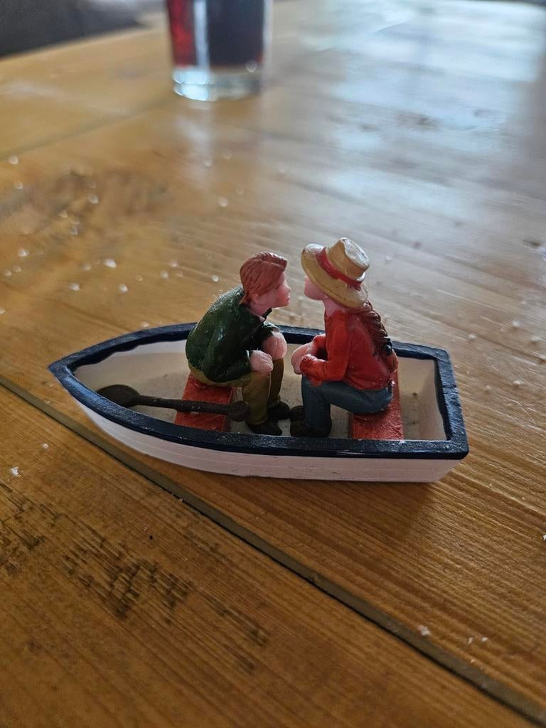 Lemax bootje met verliefd stelletje, Ophalen of Verzenden, Zo goed als nieuw