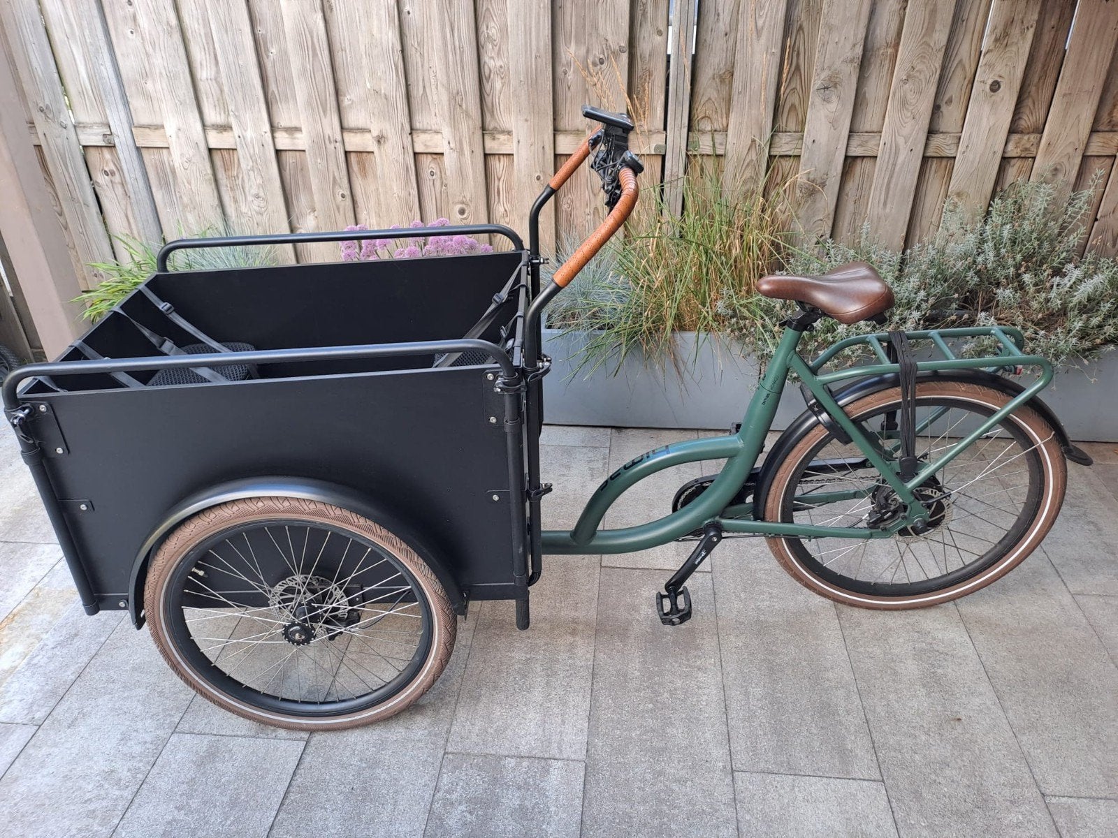 Bakfiets met huif voor over de bak - Bimas, 4 kinderen of meer, Huif, Zo goed als nieuw, Schijfrem