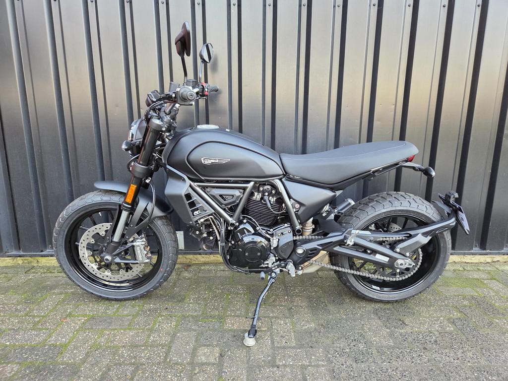 Ducati Scrambler Icon Dark, Bedrijf, Overig