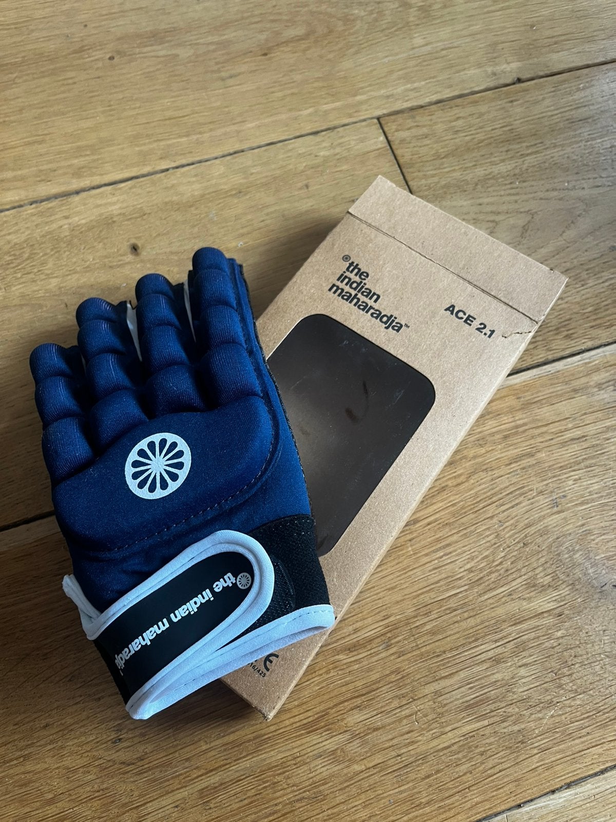 Indian Maharadja - Hockey handschoentje, Ophalen of Verzenden, Zo goed als nieuw