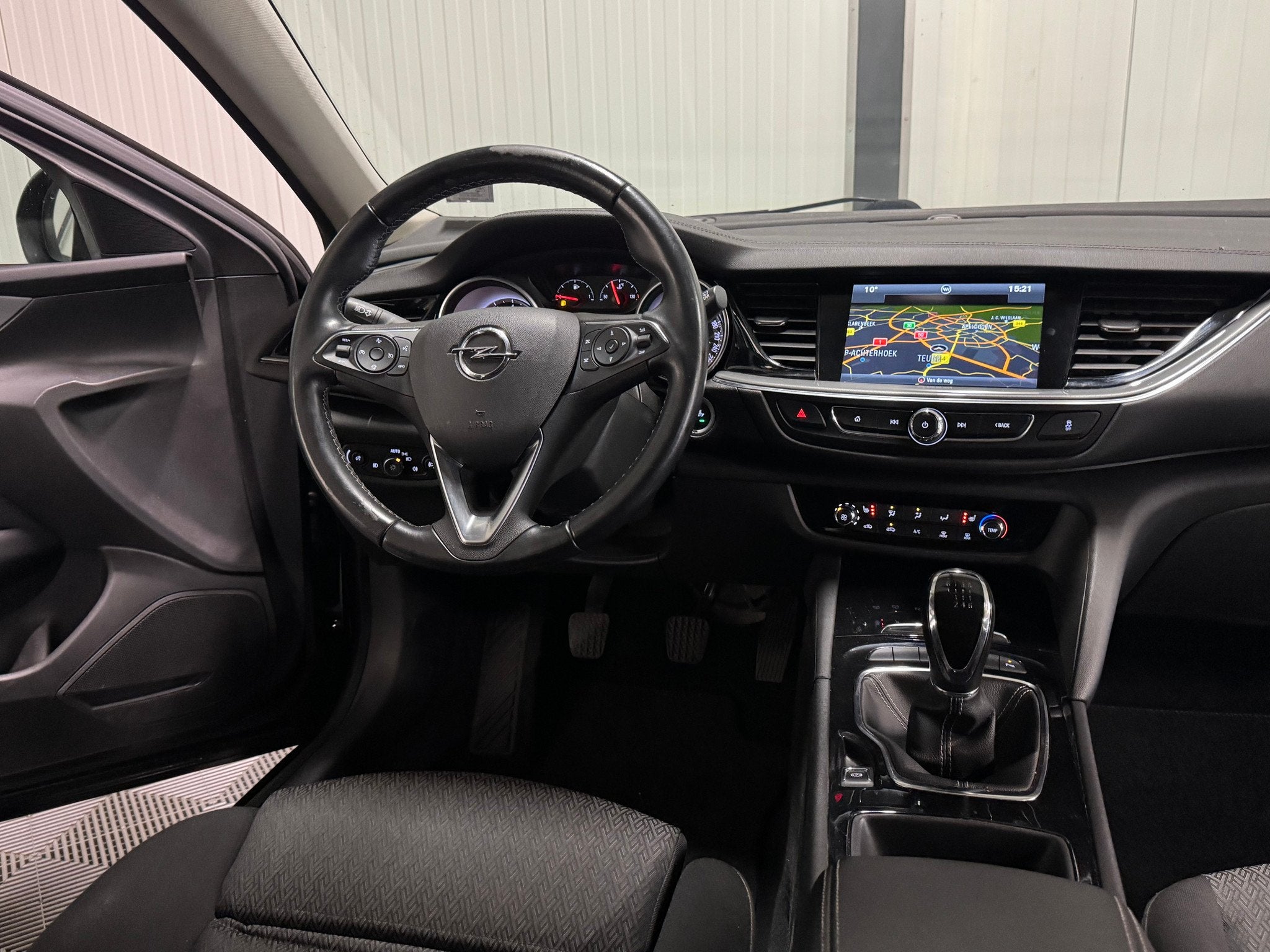 Opel Insignia Sports Tourer 1.5 Turbo | Business Executive |, Auto's, 13 km/l, Euro 6, Zwart, 1490 cc