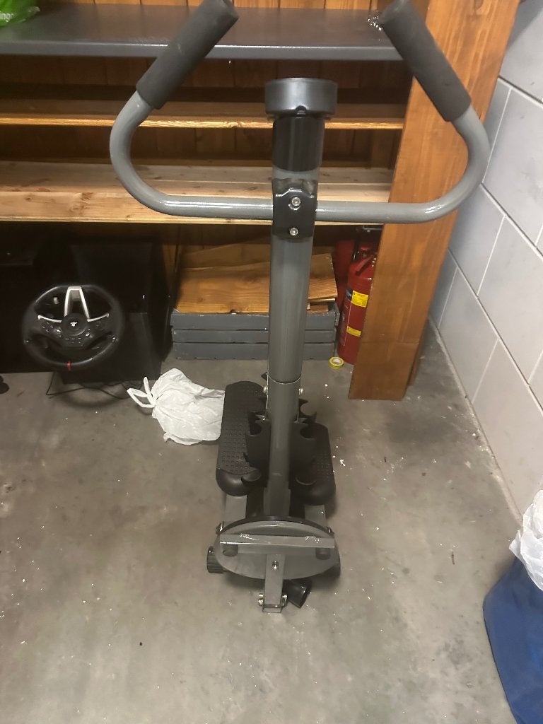 Mini stepper met handgrepen en trainingscomputer., Ophalen, Gebruikt, Stepapparaat, Metaal